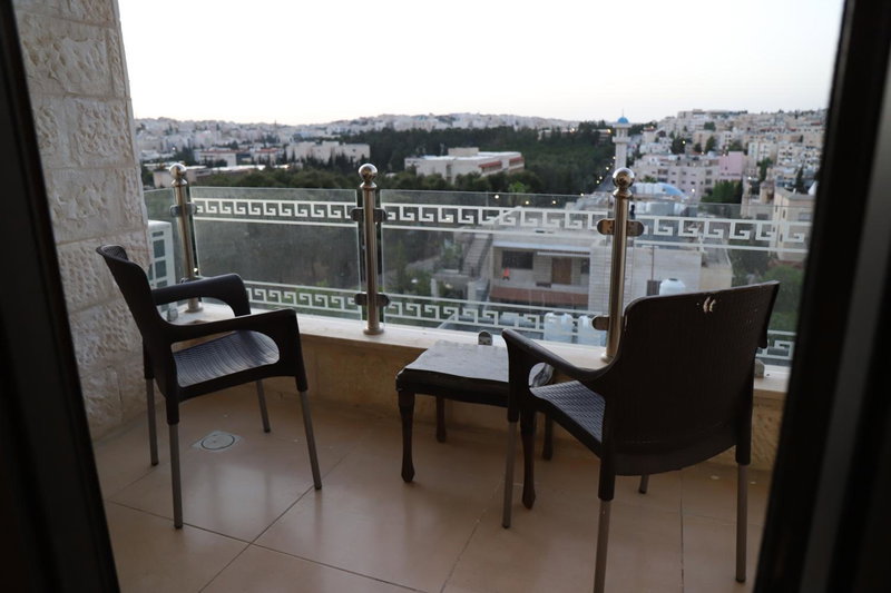 AlQimah Hotel Apartments, Amman, Иордания