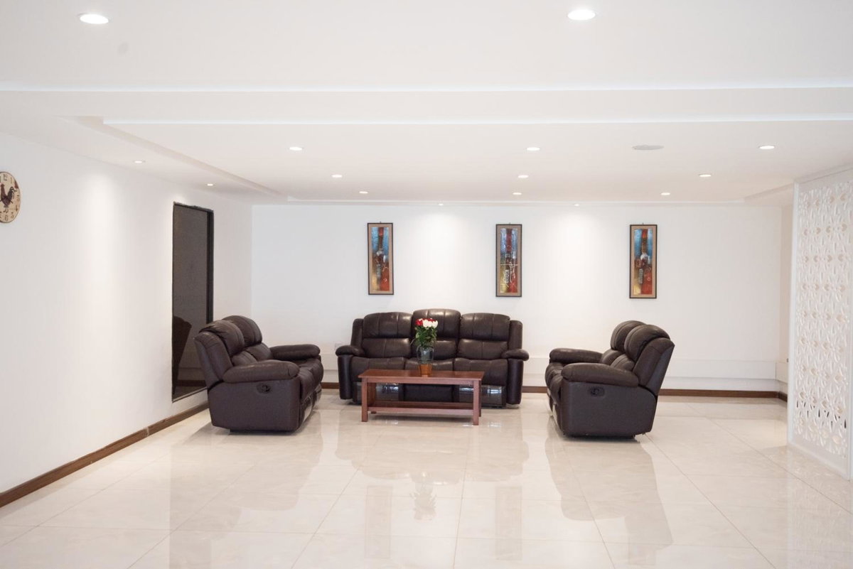 The Crossroads Hotel, Westlands, Kenya