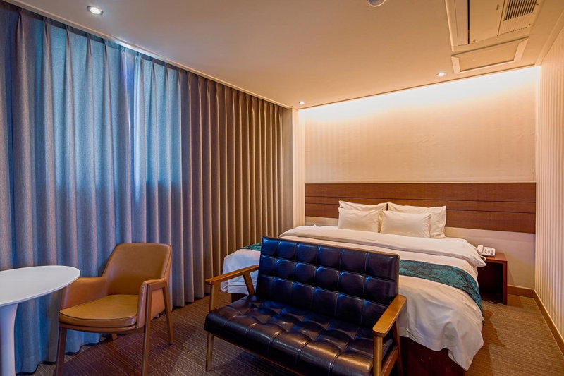 Namsan Hill Hotel, Seoul, South Korea