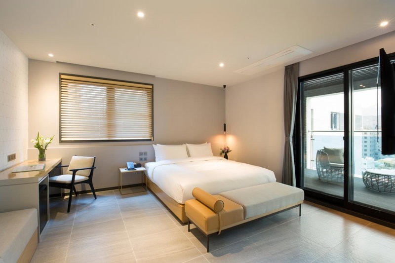 Nampo Hound Hotel Premier, Busan, 대한민국