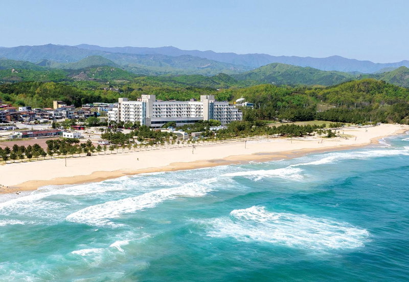 Ocean2YouResort SokchoSeorakBeach Hotel&Condo, Kosong, 대한민국