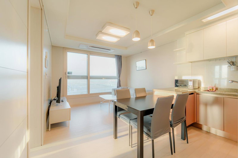 더 노벰버스테이 인 랜드마크, Incheon, 대한민국