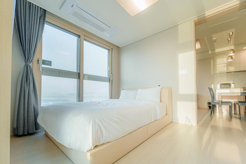 더 노벰버스테이 인 랜드마크, Incheon, 대한민국