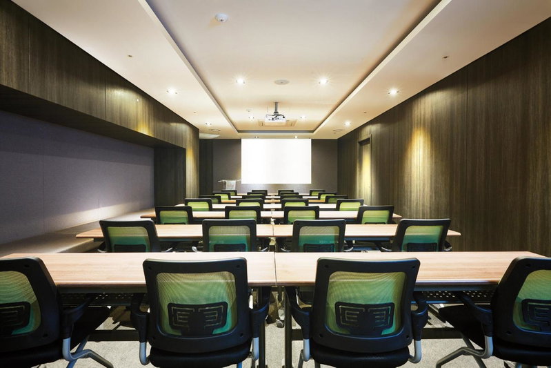 Traum Valley Hotel - formerly jeongseon intoraon hotel, T'aebaek, 대한민국