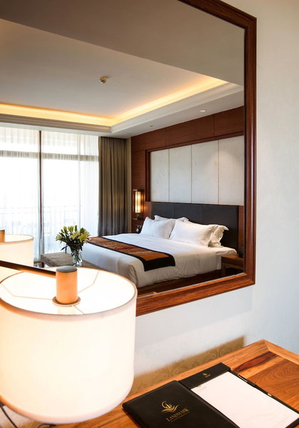 Landmark Mekong Riverside Hotel, Vientiane, Laos