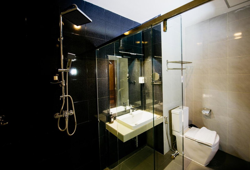 Sisombat Plaza Hotel, Vang Vieng, Laos