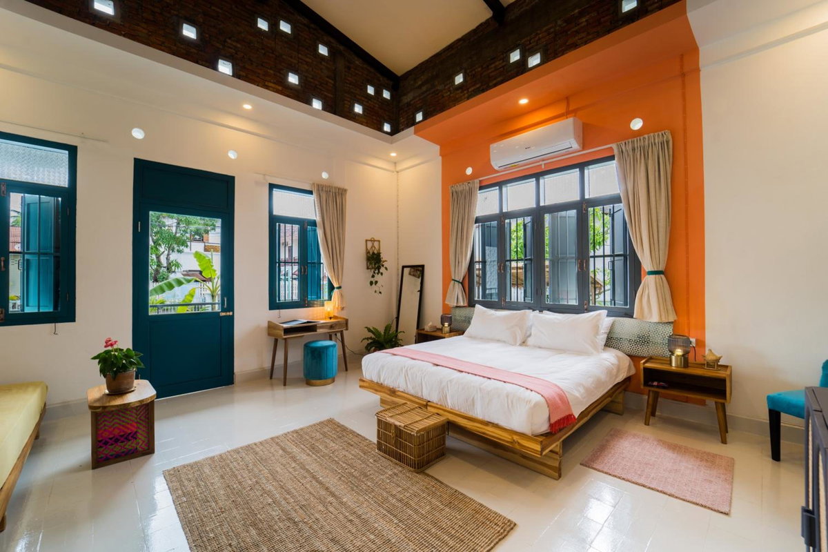 Baan Pila, Laos