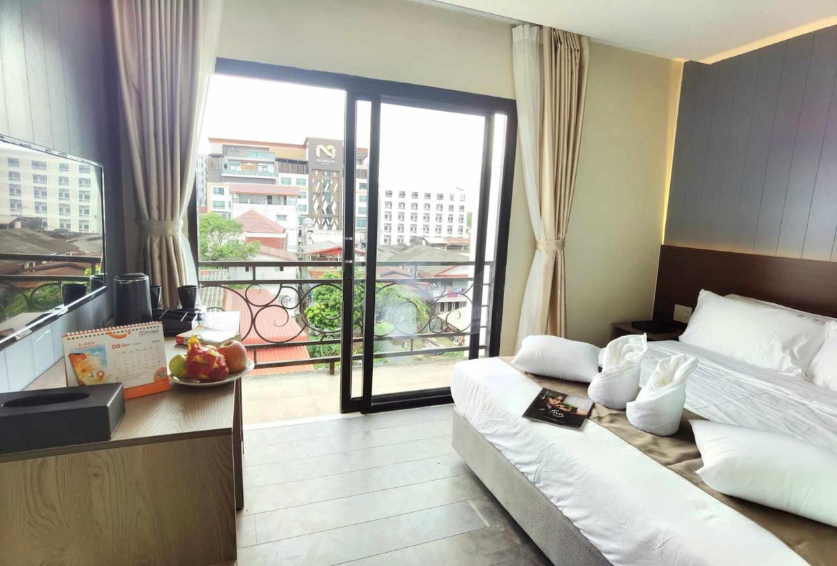 Lucie Hotel, Laos
