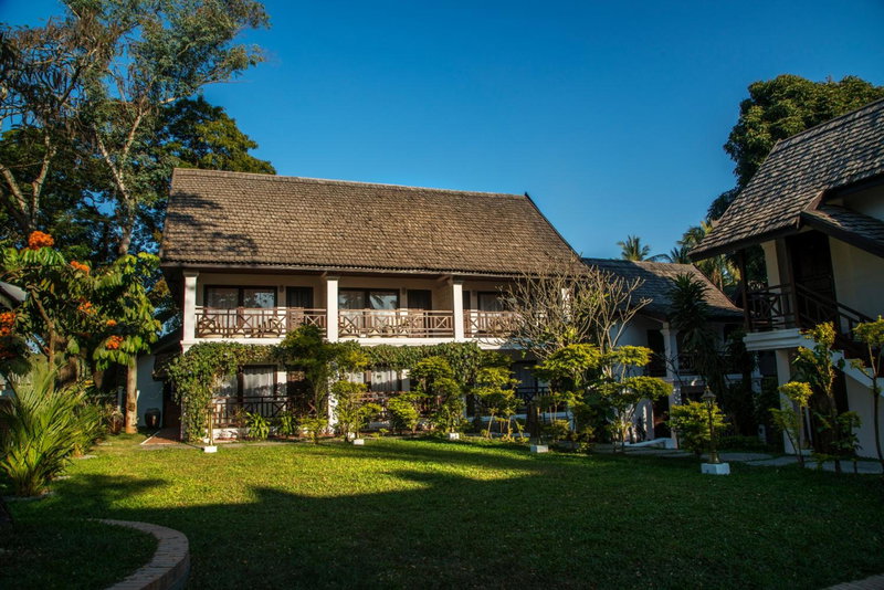 Parasol Blanc, Luang Prabang, Laos