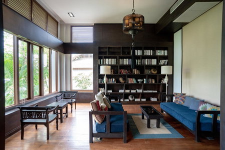 Le Palais Juliana Experience tradition on us Book 2 nights and get a free morning alms-giving session, Luang Prabang, Laos