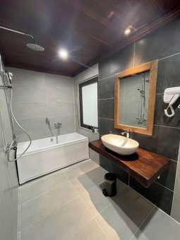 Dream 1985 Hotel, Luang Prabang, Laos