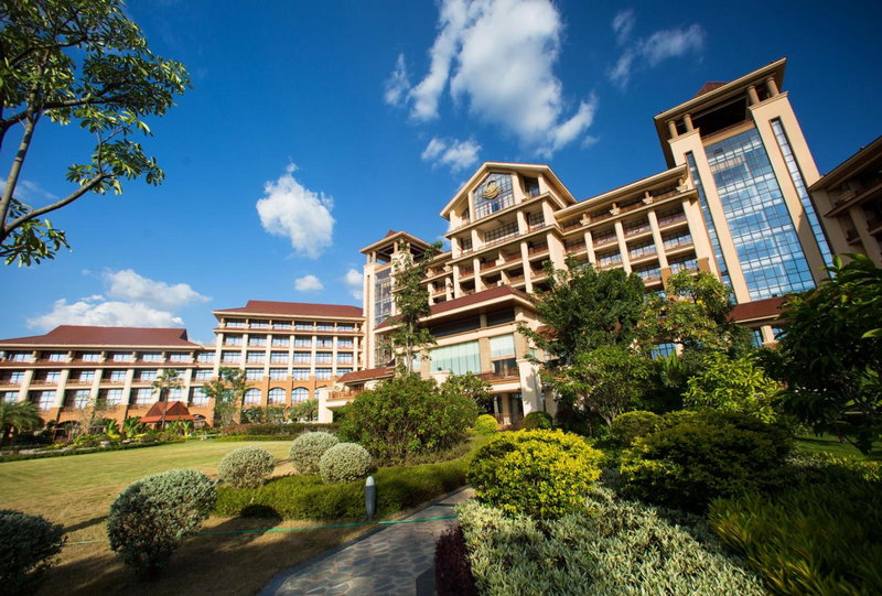 Landmark Mekong Riverside Hotel, Vientiane, Laos
