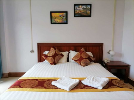 Vilayvong Hotel, Vang Vieng, Laos