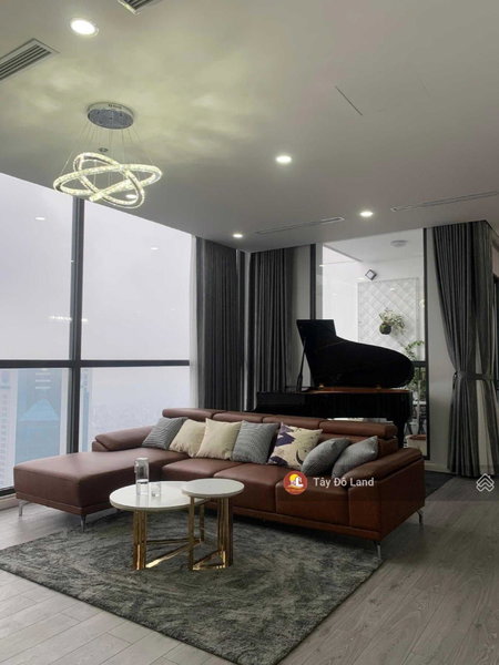 Apartment for sale in Ha Dong, Vietnam · Vinhomes Skylake Project · 3 rooms, 2 baths
