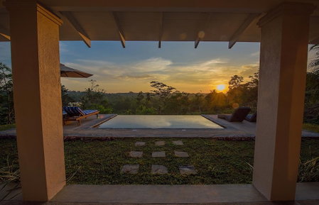 Kahanda Kanda, Weligama, Sri Lanka