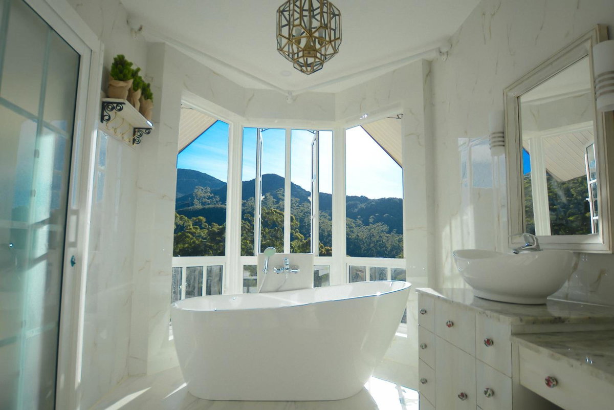 Luxe Wilderness - Private Villas, Free Breakfast, 2km from City Centre, Sri Lanka