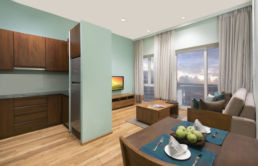 Ocean Edge Suites & Hotel Colombo, Sri Lanka