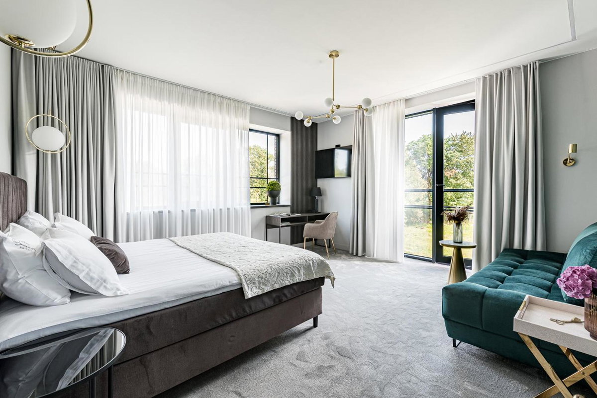 Hotel · Oginski Hotel, Plunge