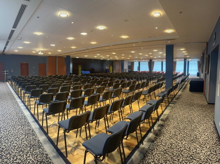 VILNIUS PARK PLAZA HOTEL & SPA, Restaurant, Conference & Banquet Center, Vilkpede, Lituanie