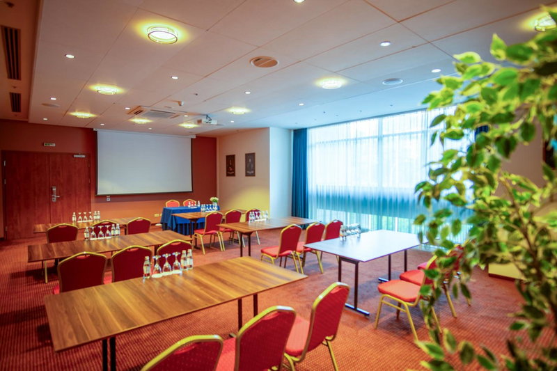 VILNIUS PARK PLAZA HOTEL & SPA, Restaurant, Conference & Banquet Center, Vilkpede, Lituanie