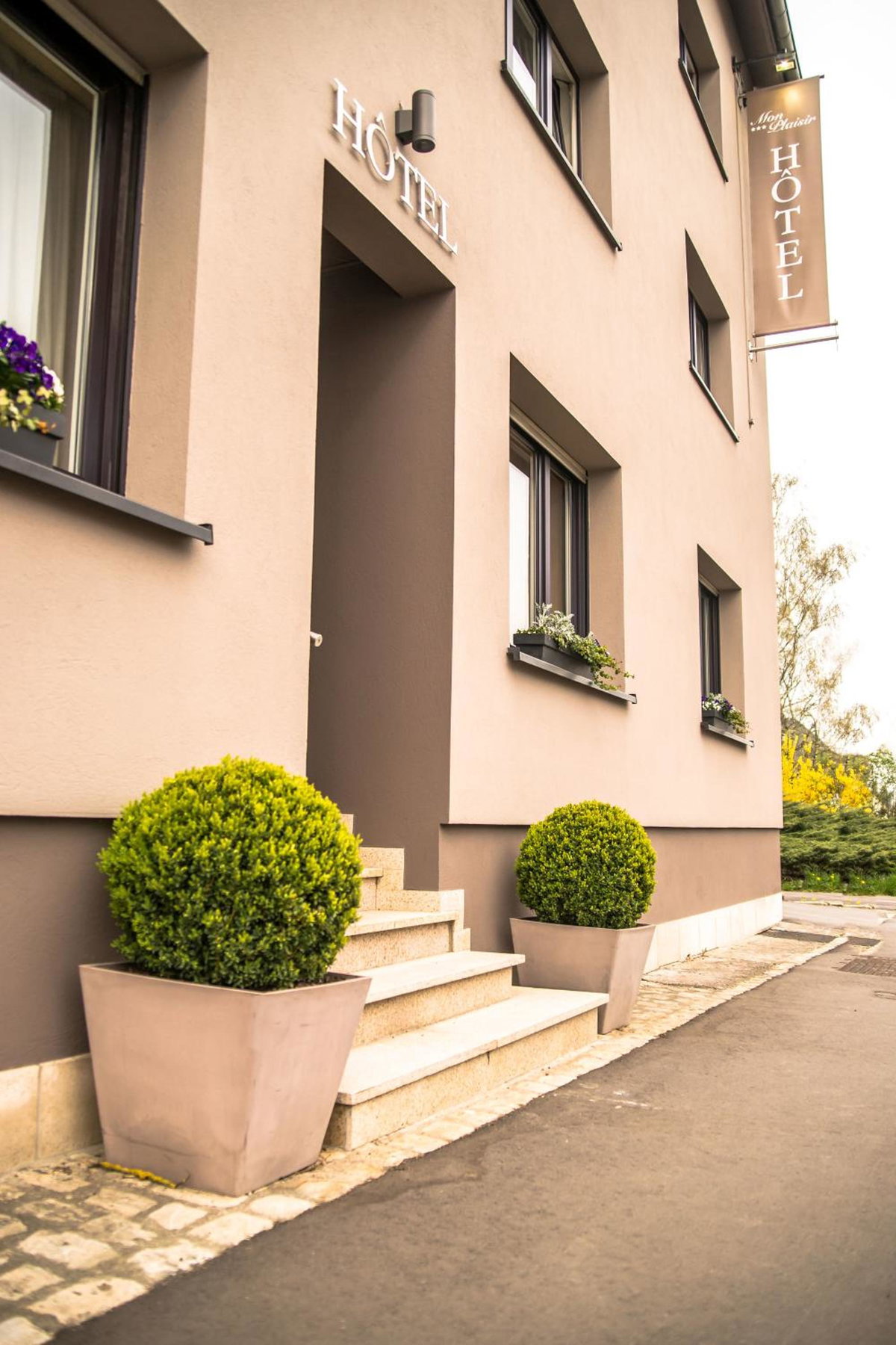 Hotel · Mandarina Hotel Luxembourg Strassen, Luxembourg