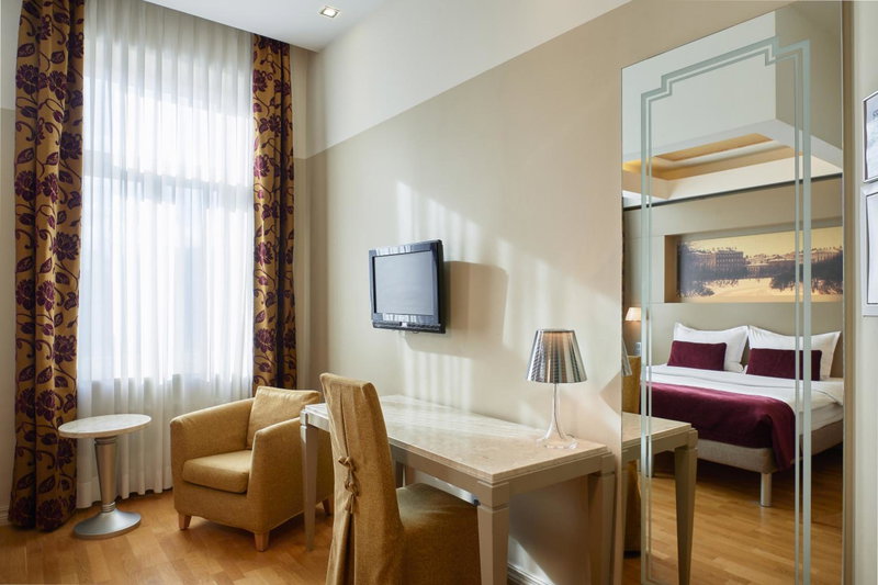 Opera Hotel, Rīga, Латвия