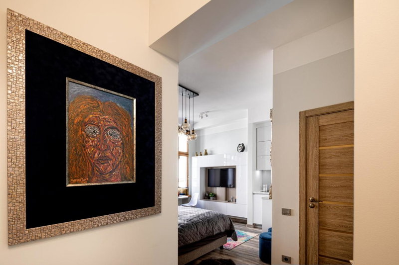 Art Design King Bed Studio Apartment In Old Town, Rīga, Latvia