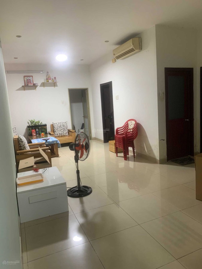 Apartment for sale in Ho Chi Minh City, Vietnam · Sacomreal-584 apartment complex · 3 rooms, 2 baths