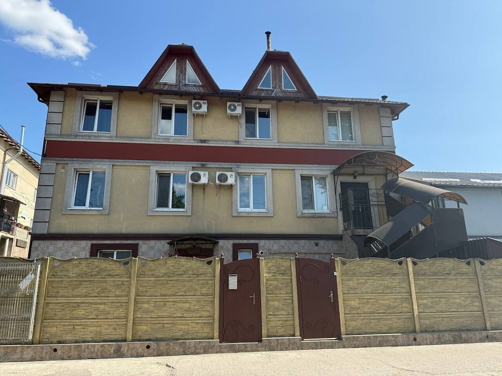 Hotel · Hotel HOME, Chișinău
