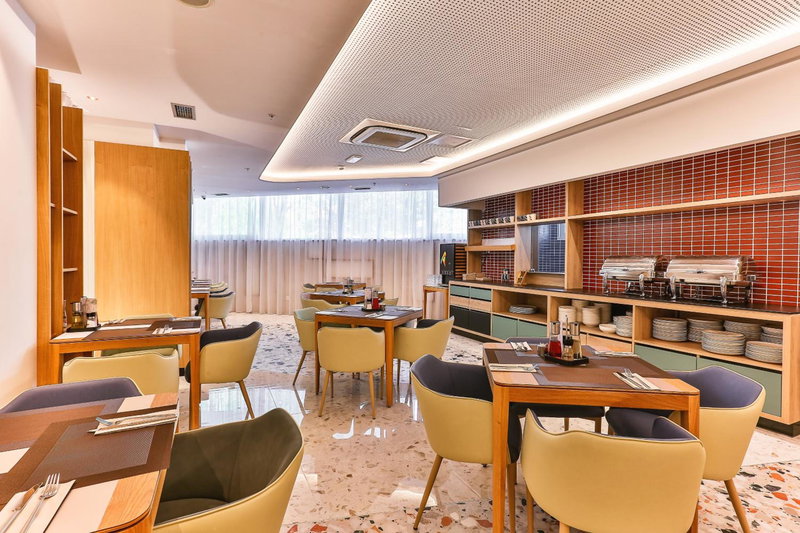 Carine Hotel Centar, Podgorica, Montenegro