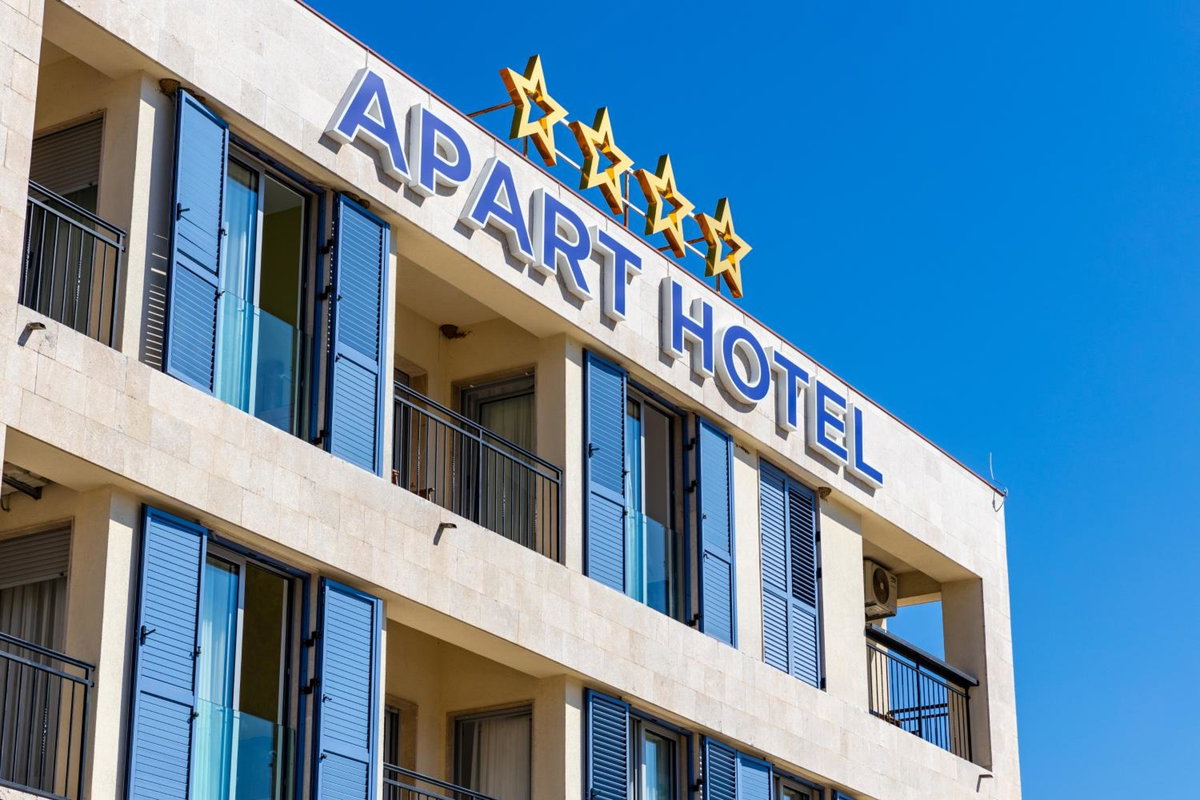 Отель · Apart hotel KATUNJANIN, Herceg Novi