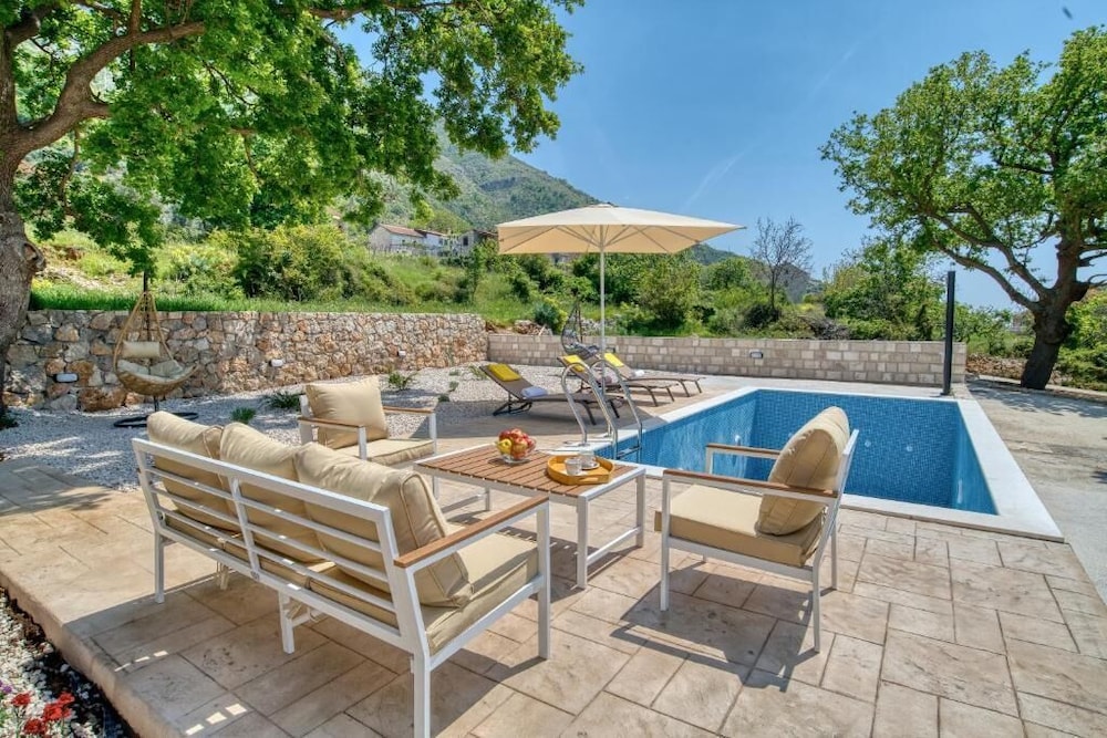 Seaview Villa Lavanda with pool, Montenegro