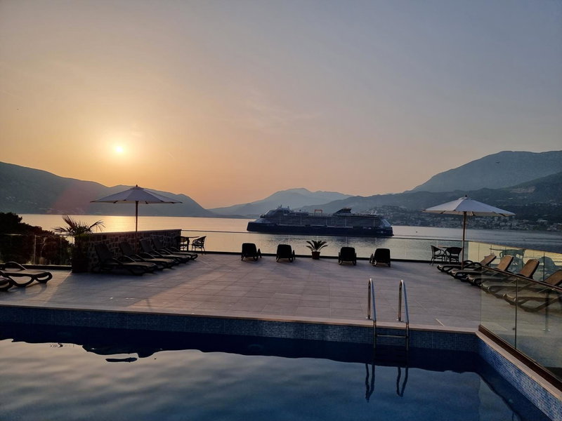 Agape Rose, Herceg Novi, Monténégro