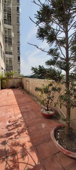 Apartment for sale in Ho Chi Minh City, Vietnam · Saigon Pearl · 3 rooms, 2 baths