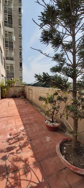 Apartment for sale in Ho Chi Minh City, Vietnam · Saigon Pearl · 3 rooms, 2 baths