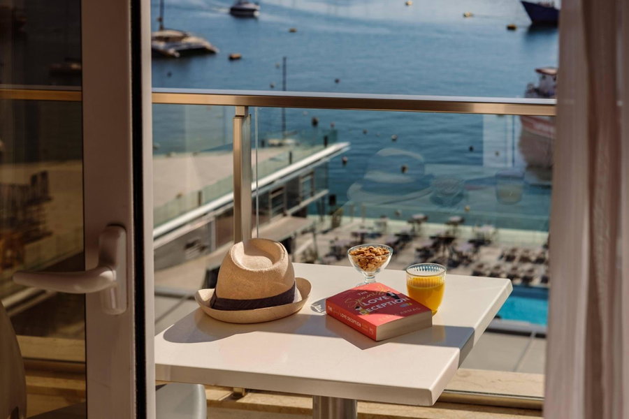 115 The Strand Hotel by NEU Collective, Sliema, Мальта