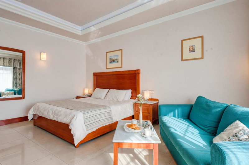 Paradise Bay Resort, Mellieħa, Malta