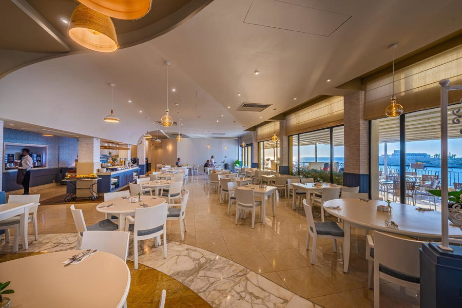 Verdi St George's Bay Marina, Sliema, Malte