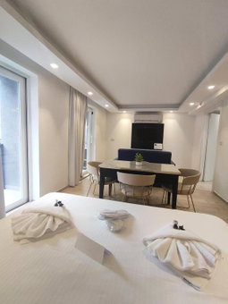 The G Hotel by JL, Sliema, Malte