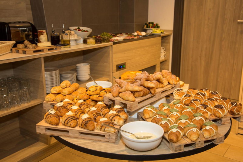 Ivy Hotel - Adults Only, Sliema, Мальта