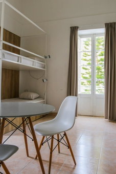 Follow the Sun Boutique Hostel - Pool, Breakfast & Sea Views, St Julian's, Malta