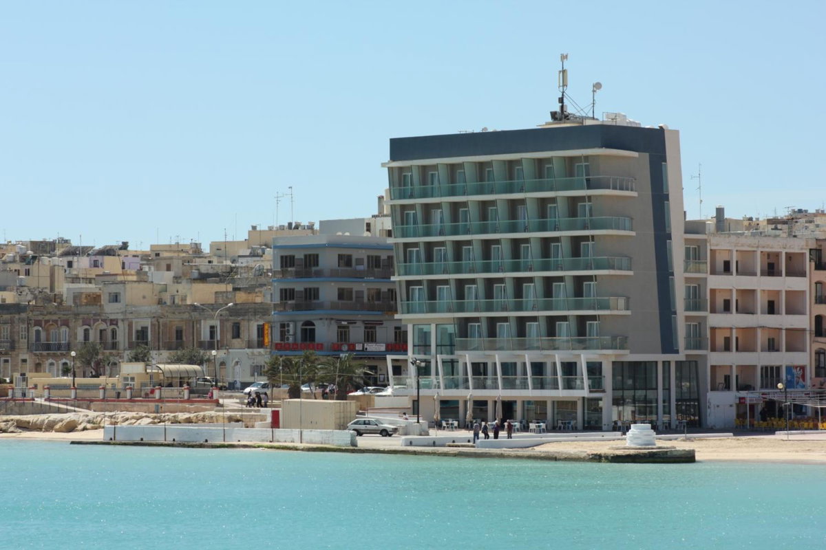 Water's Edge Hotel, Malta