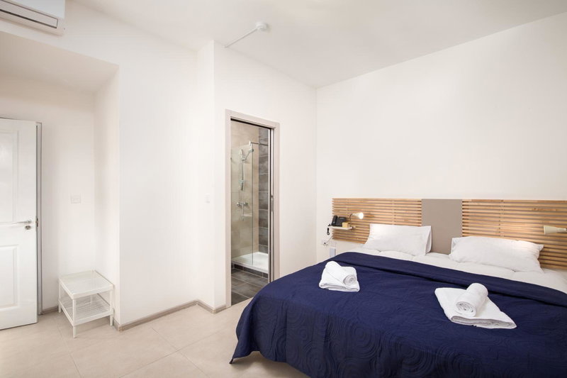 Island Guesthouse, Sliema, Malta
