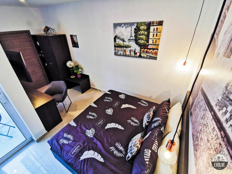 Evolve Coliving Guesthouse, Sliema, Malta