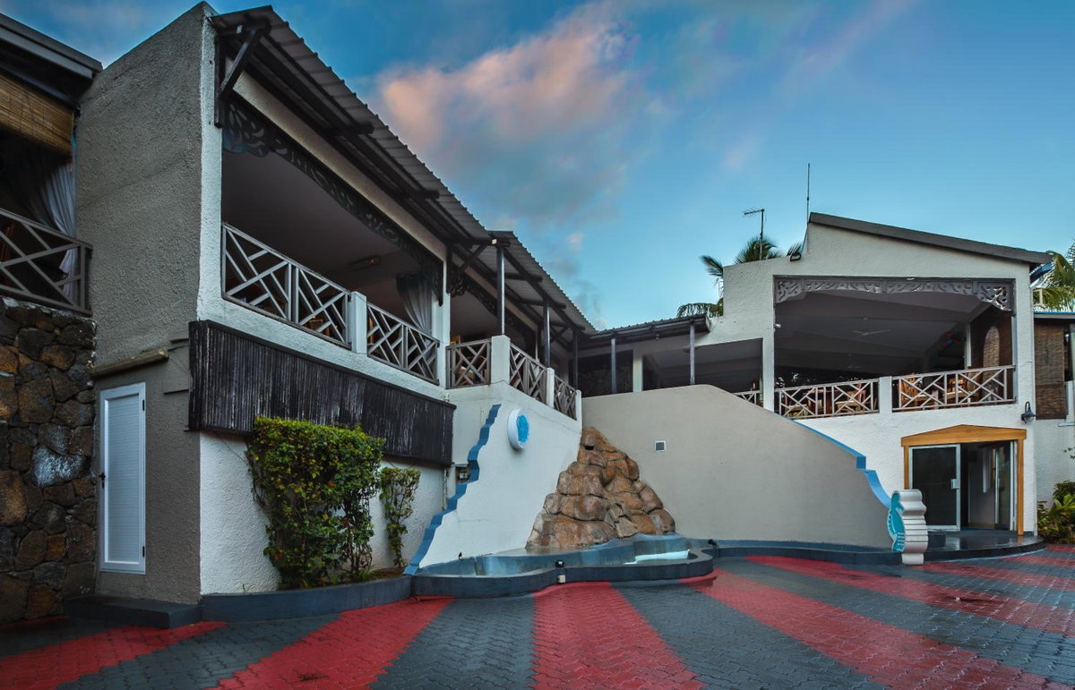 Le Grand Bleu Hotel, Mauricio