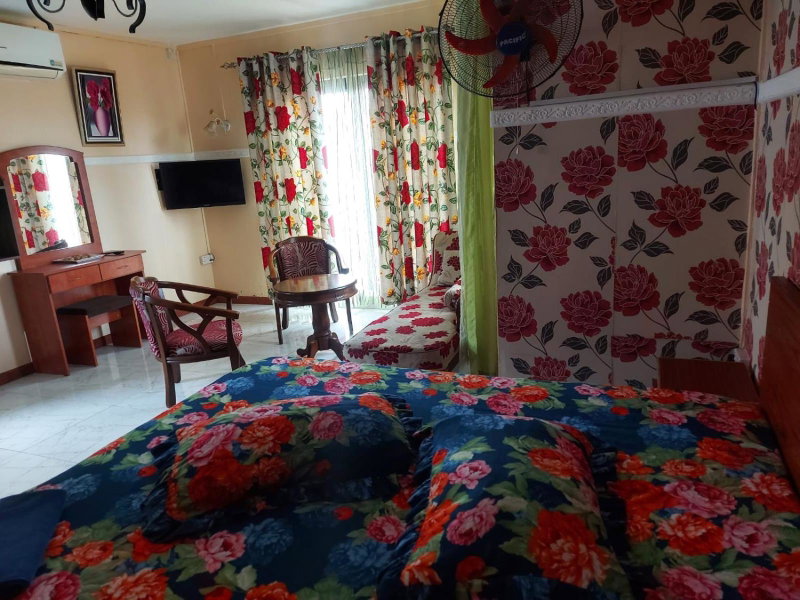 SkylineInn Hotel, Surinam, Маврикий