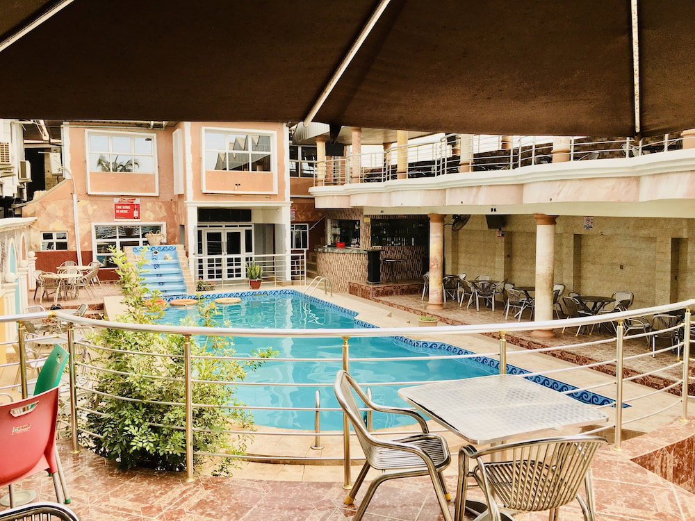 Hotel · Hamak Suites and Garden, Ifo