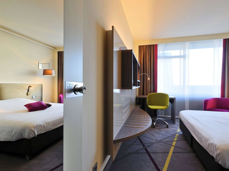 Mercure Hotel Groningen Martiniplaza, Groningen, The Netherlands