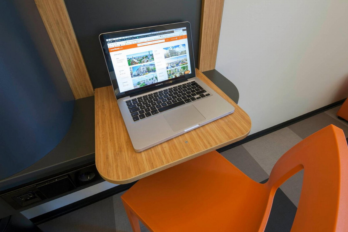 Hotel · easyHotel Maastricht City Centre, Maastricht