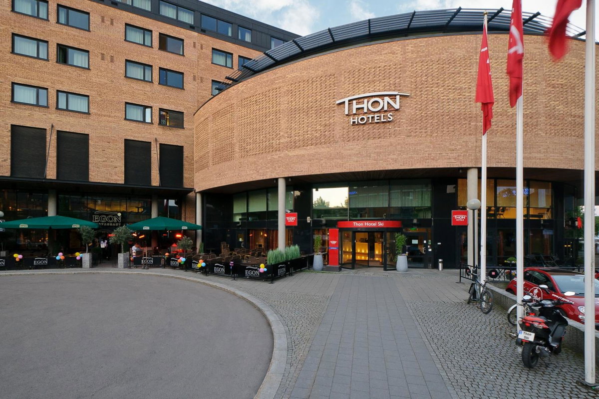 Отель · Thon Hotel Ski, Oslo